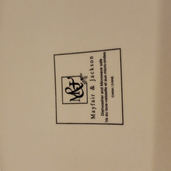 Mayfair & Jackson ceramic serving platterhand painted oval poinsetta Chr… - Picture 5 of 6